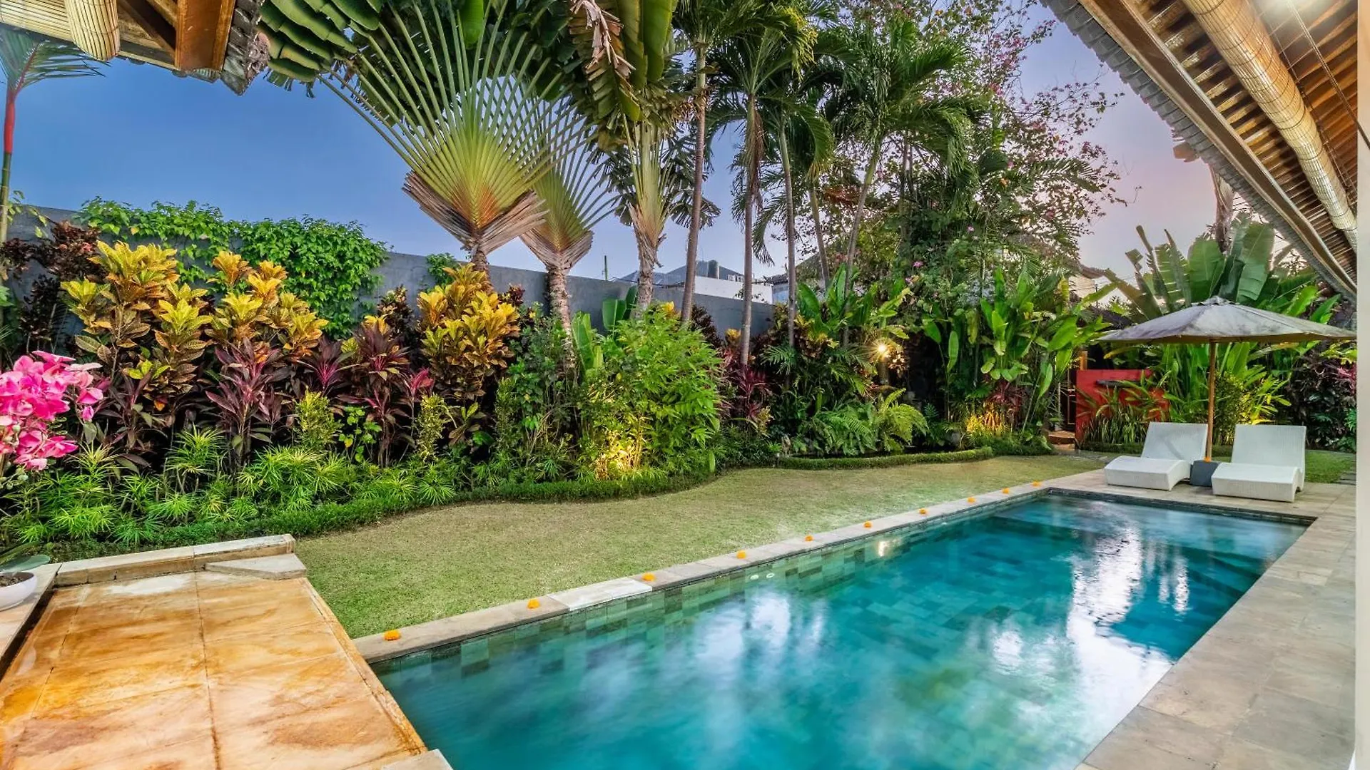 Romantica Villa Ubud 0*, ウブド